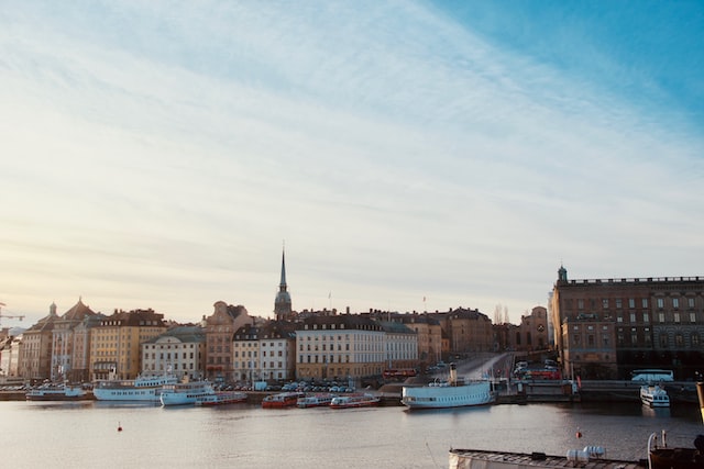 Vi kan reparera vikport snabbt & proffsigt